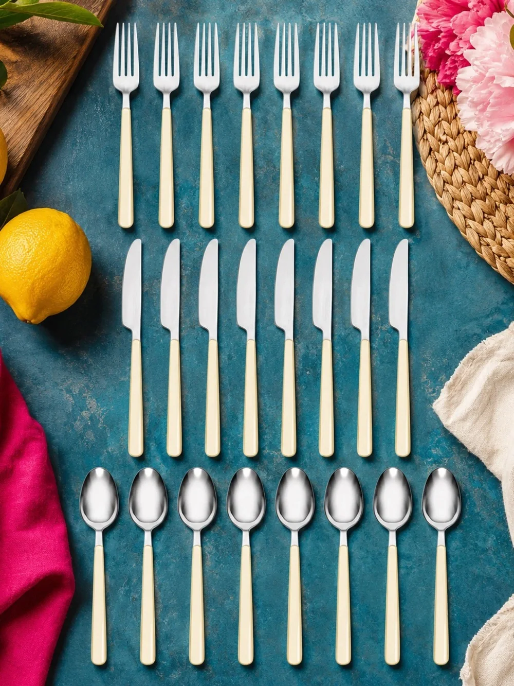 Oneida 24 Piece Flatware Set Service for 8 Woven Caddy Beige